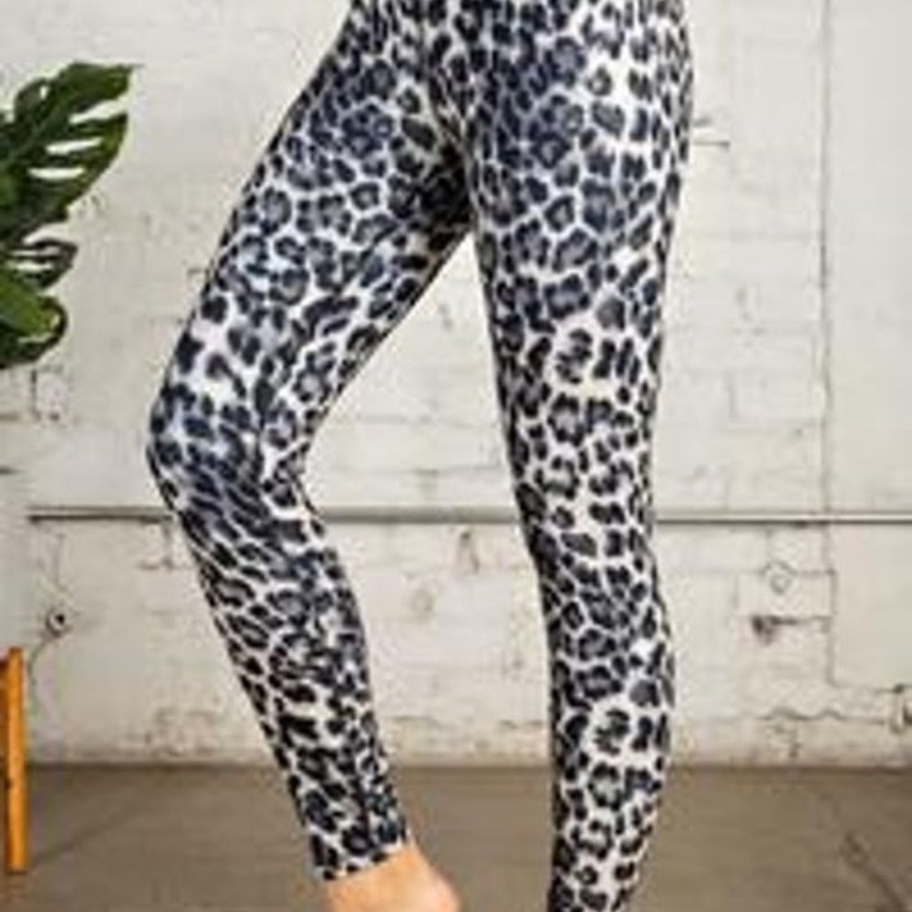 Rae Mode - yoga leggings, butter soft